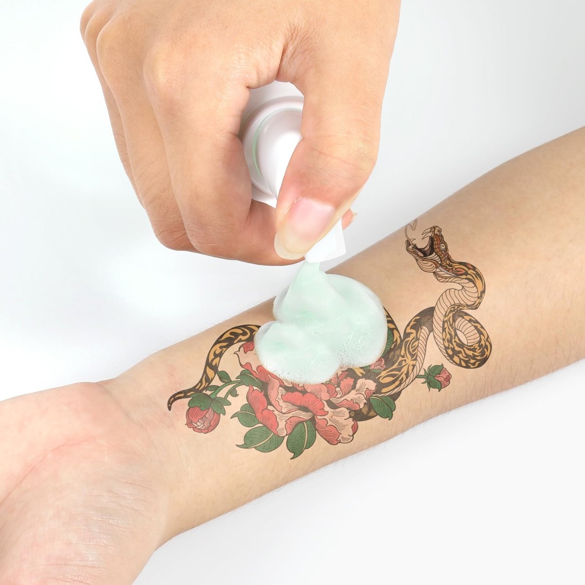 Green & Pink Ultra Concentrated Tattoo Soap by Iseheri - 4oz with Foaming Bottle - Tattoo Unleashed